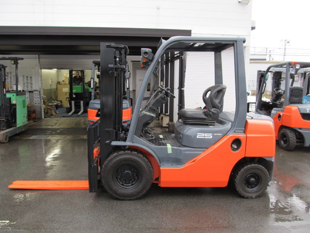 ディーゼル　2.5ｔ